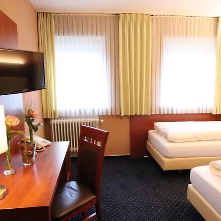 Hotel Wahlster Саарбрюккен Экстерьер фото
